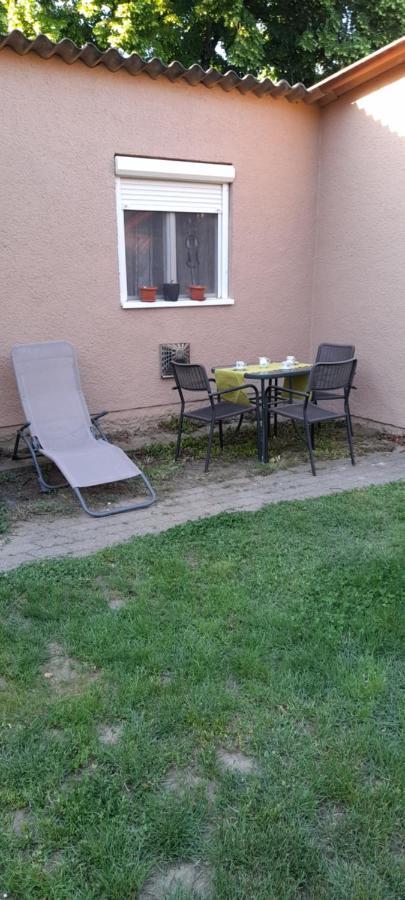 Ferienwohnung Lelle Lelke Apartmanhaz Balatonlelle Exterior foto